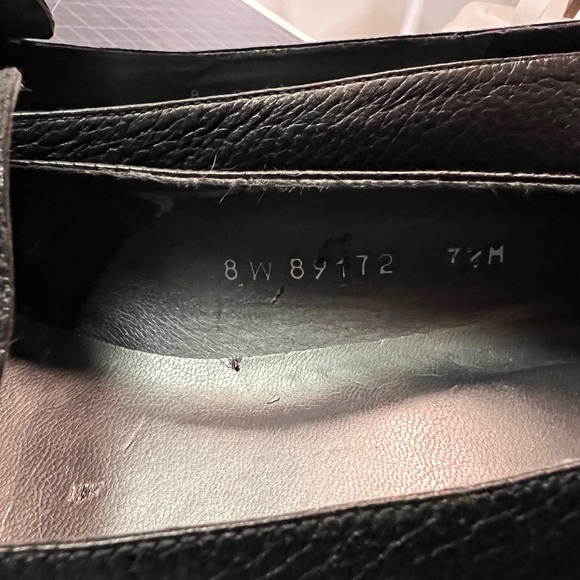 GUC Stuart Weitzman leather kitten heels - Picture 5 of 8